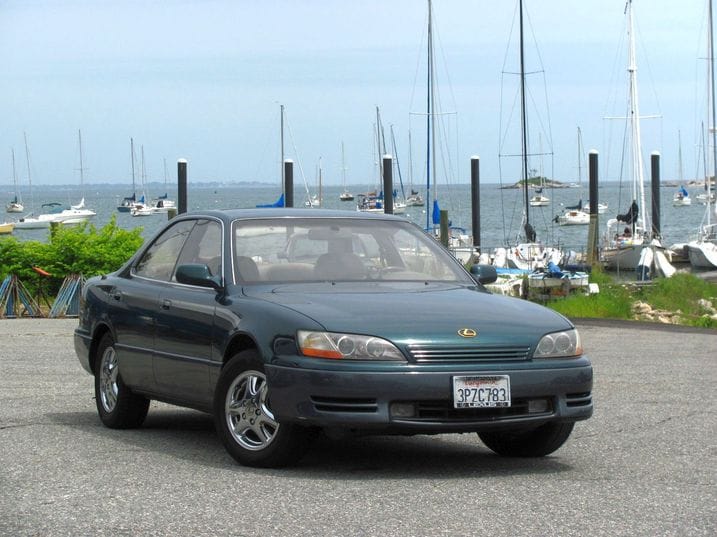 1996 Lexus ES 300: What's It Like to Live With? | Edmunds